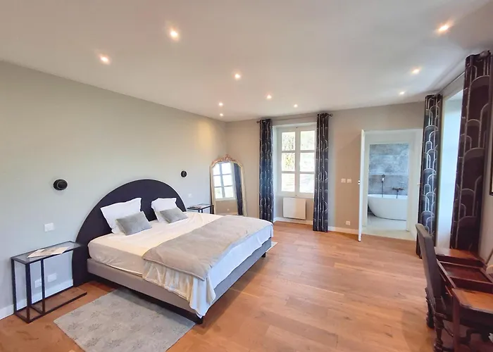 Château De Chaulnes 3* Noyarey
